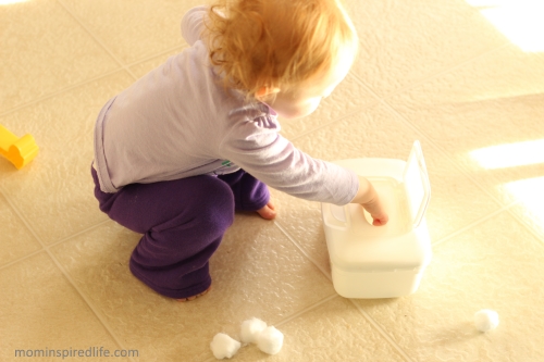 Snowball Drop Winter Fine Motor Activity for Toddlers