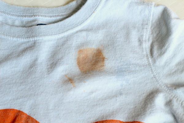 Get stains out of clothes with this laundry hack.