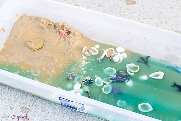 Ocean or beach sensory play activity for preschoolers. A fun way to learn about the ocean and ocean animals.