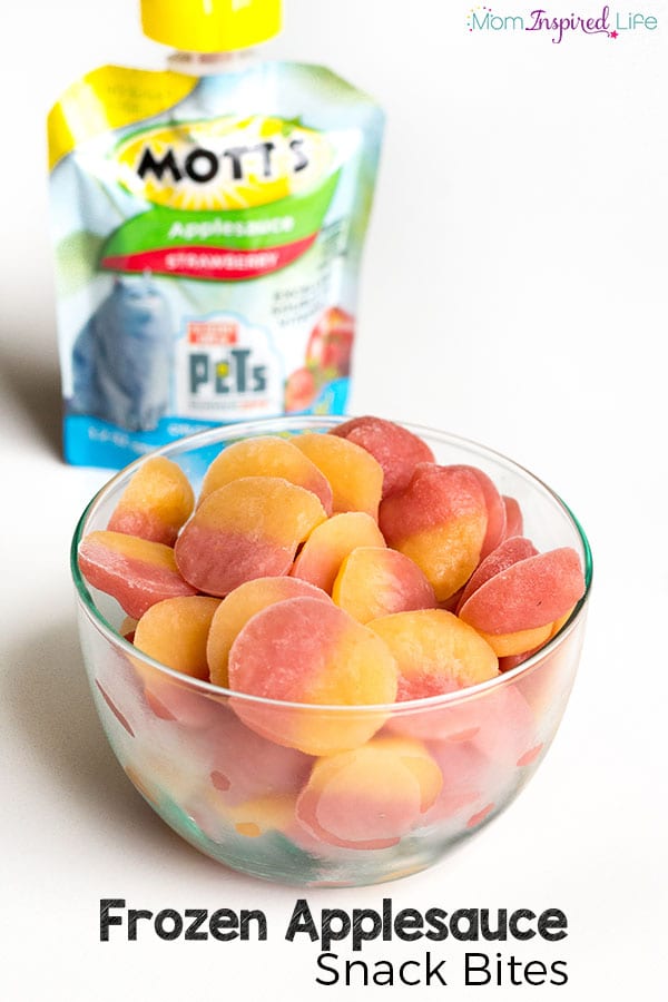 This frozen applesauce snack is super easy to make and tastes so good! Your kids will love this healthy snack option.