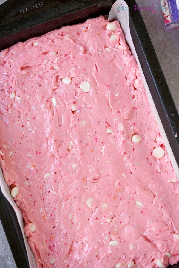 Pink Valentine's Day dessert for kids