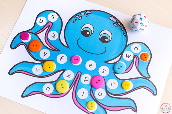 Octopus ocean literacy activity for preschool. This would be perfect for ocean theme literacy centers!