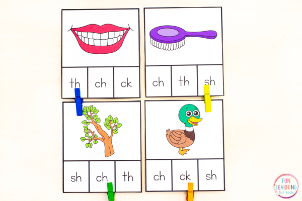 Ending digraphs reading activity for literacy centers, small groups or morning work.