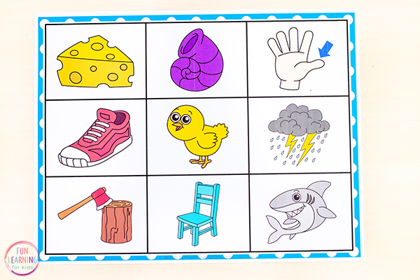A digraph reading activity for literacy centers.