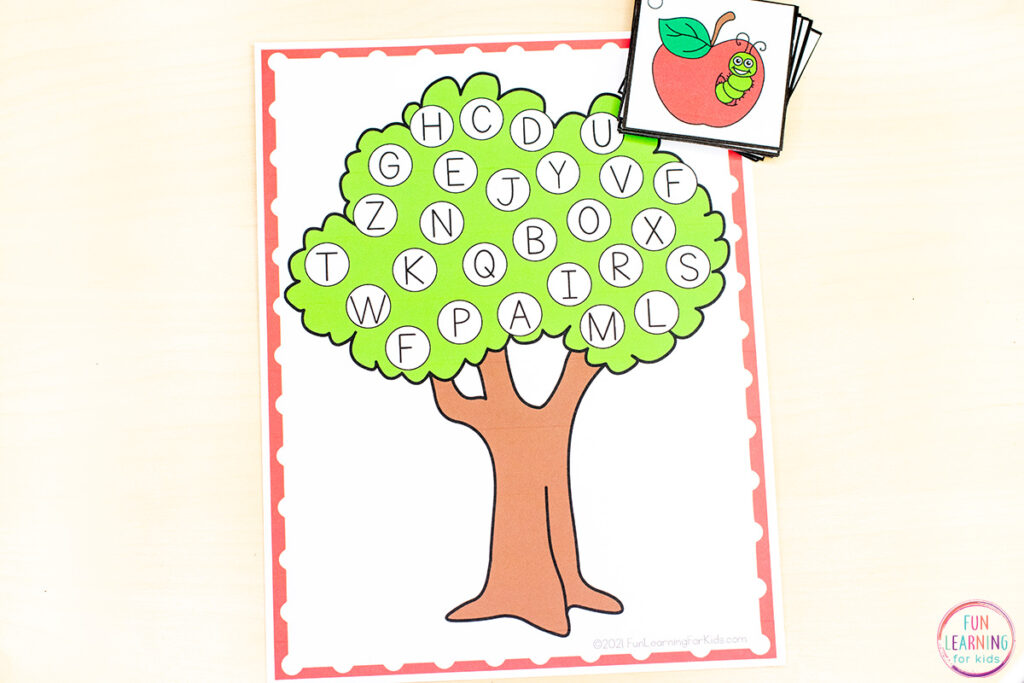 Apple theme beginning sounds activity for fall literacy centers.