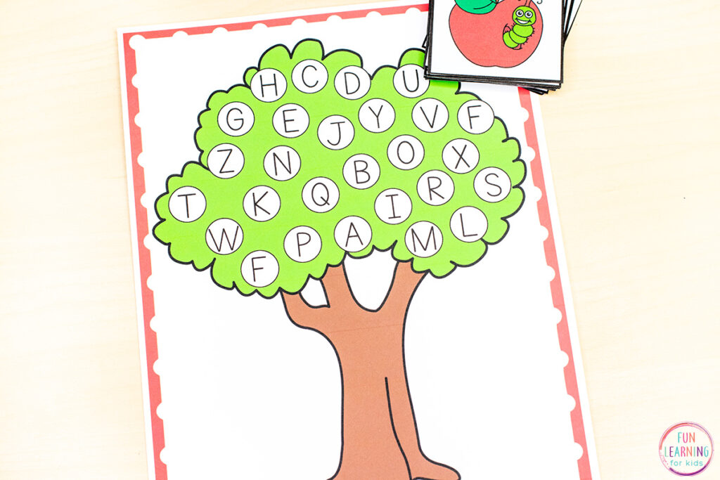 A fun fall themed beginning sounds recognition activity for learning phonics skills.