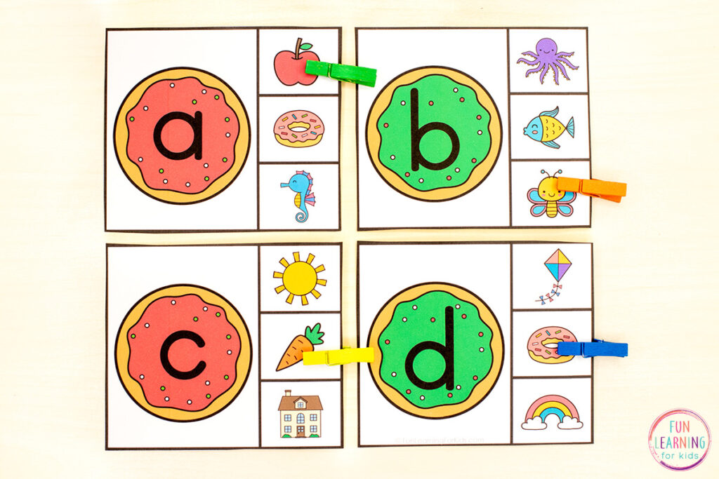 Free printable beginning sounds alphabet activity for your Christmas theme literacy centers in pre-k and kindergarten.