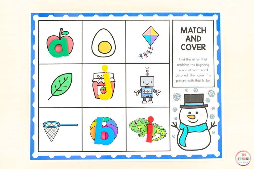 Free printable snowman beginning sounds alphabet activity for kids in preschool or kindergarten.