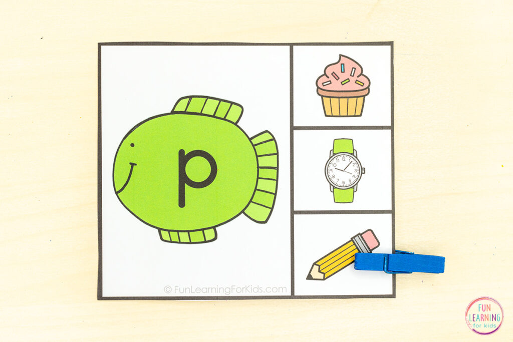 These alphabet beginning sounds clip cards are perfect for your fish theme literacy centers.