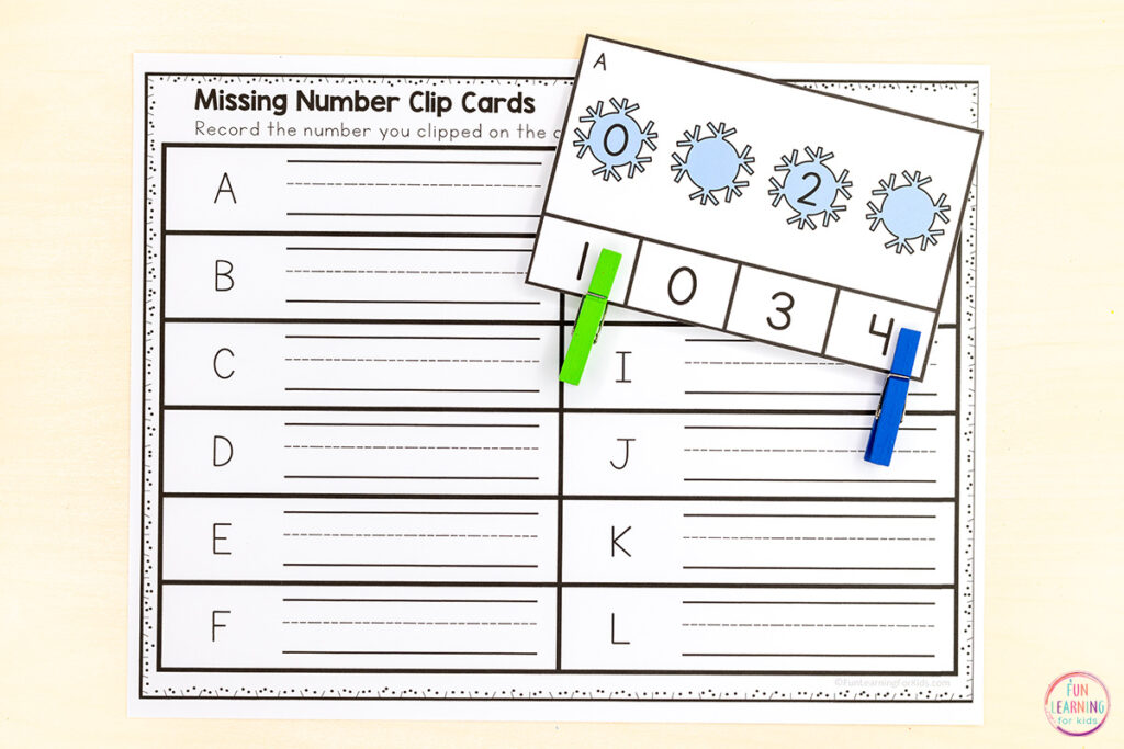 Winter snowflake math activity that teachers number order and sequencing.